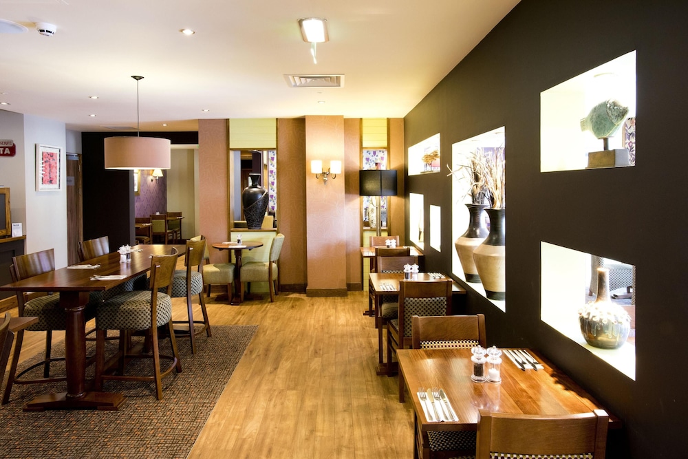 Premier Inn Aberdeen Airport (Dyce) 43/53