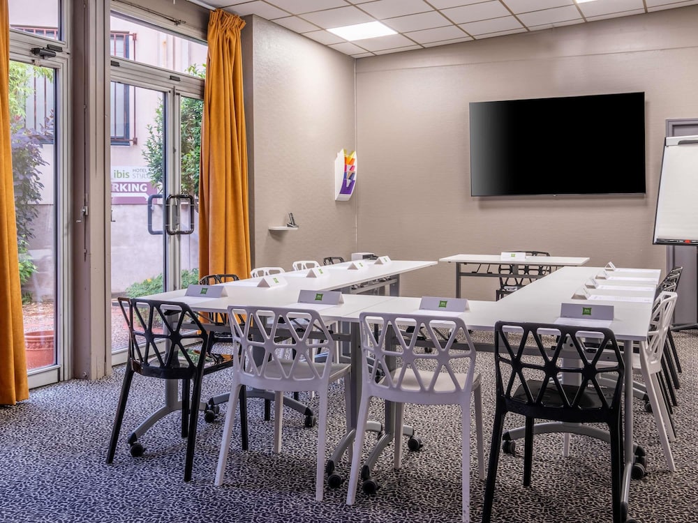 ibis Styles Blois Centre Gare 58/68