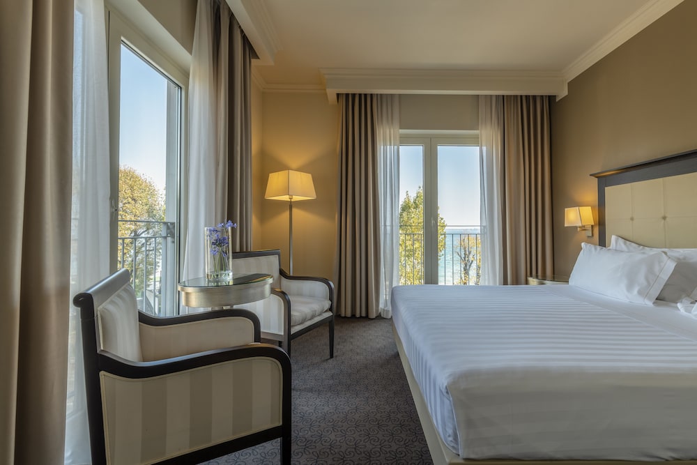 Villa Rosa Hotel 20/65
