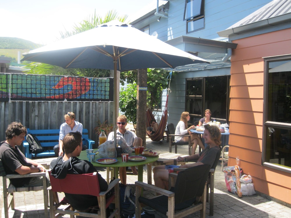 Tasman Bay Backpackers 40/50