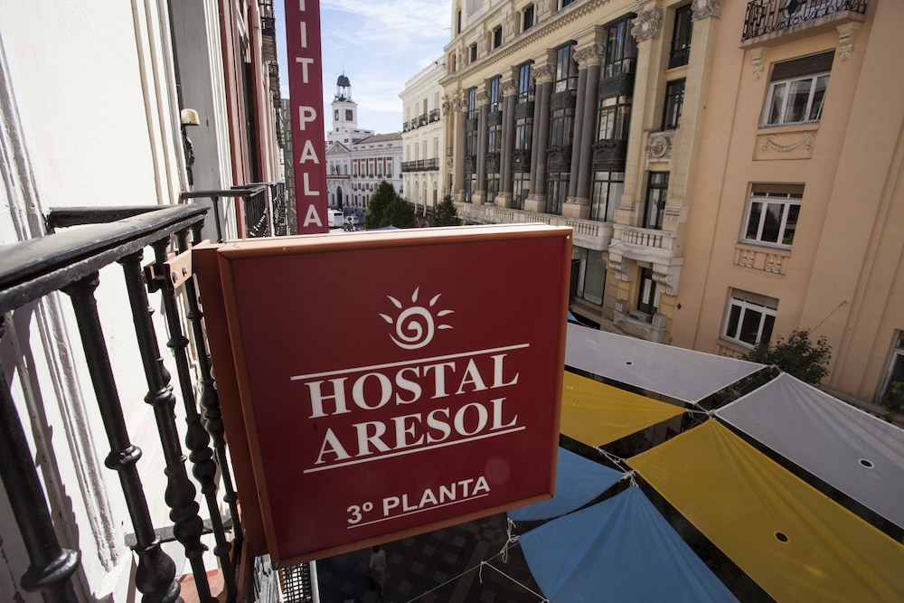 Hostal Aresol 1/33