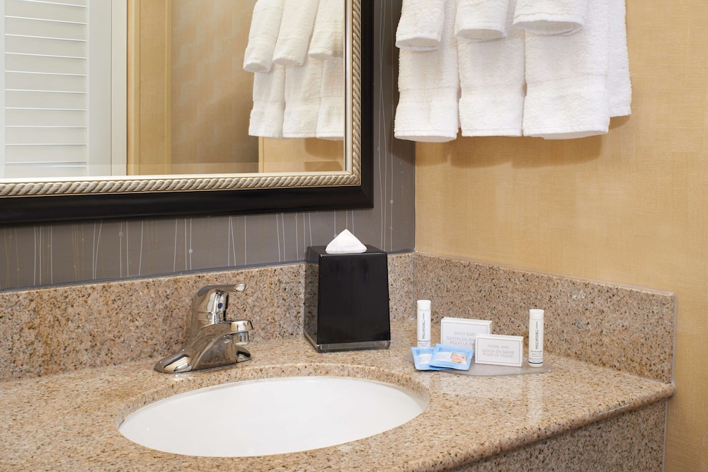 Courtyard by Marriott Lexington North 43/45