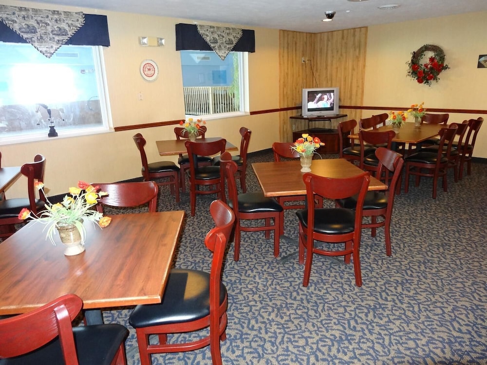 Fairgrounds Inn 35/42