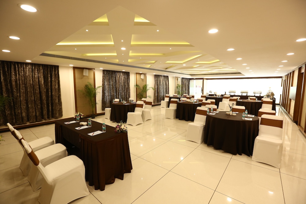 Oyo 6593 West Fort Hotel 4/50
