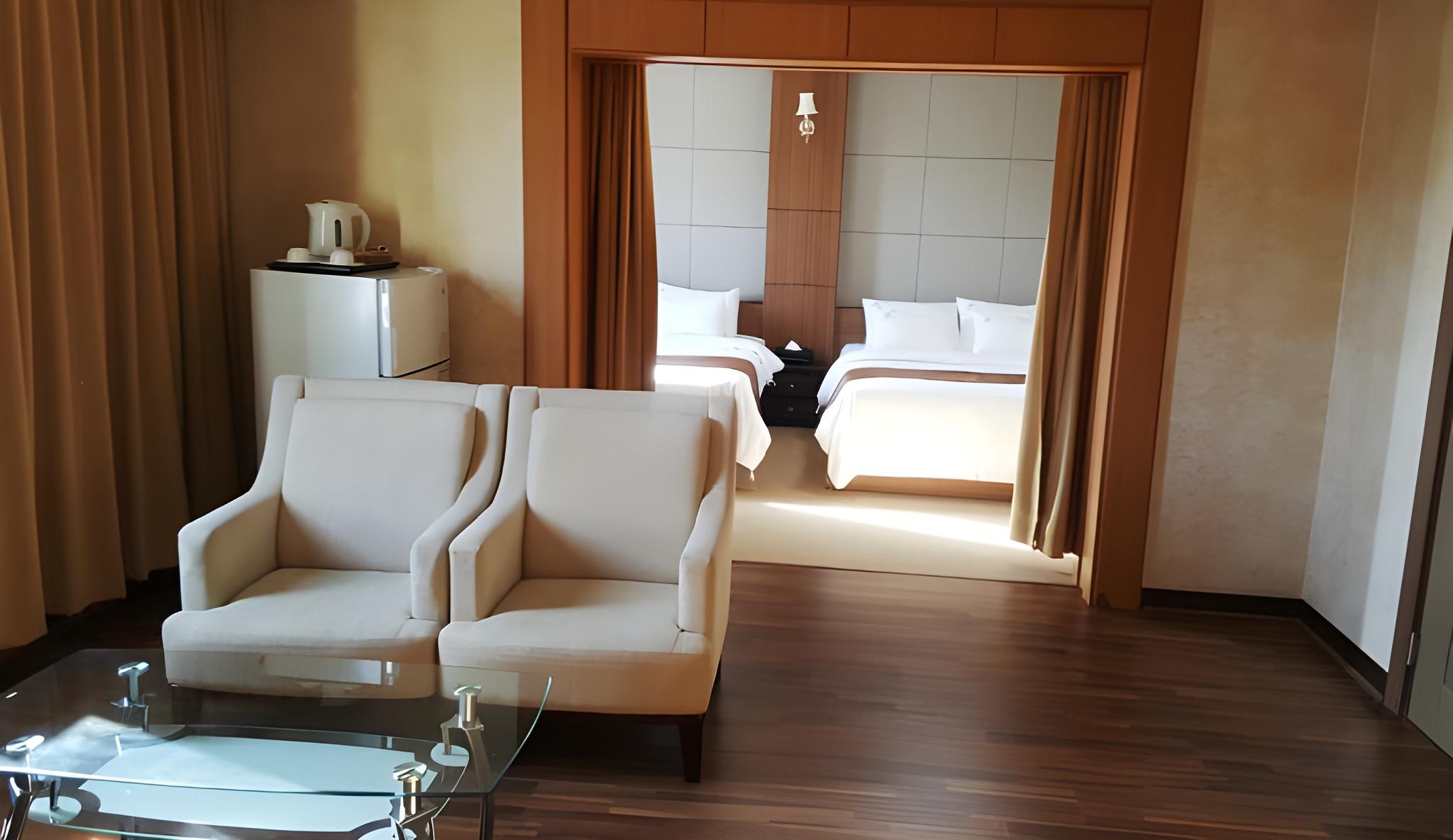 Ondol, Royal, Suite, Double Bed, Twin Beds or 5 Bathrooms, Living Area