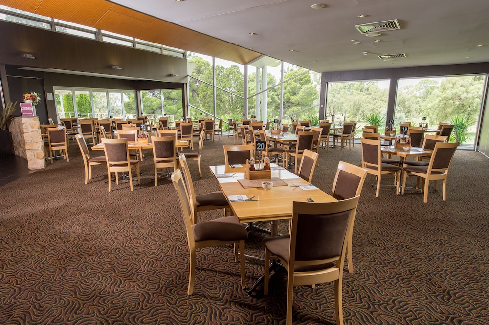 Renmark Country Club 33/48