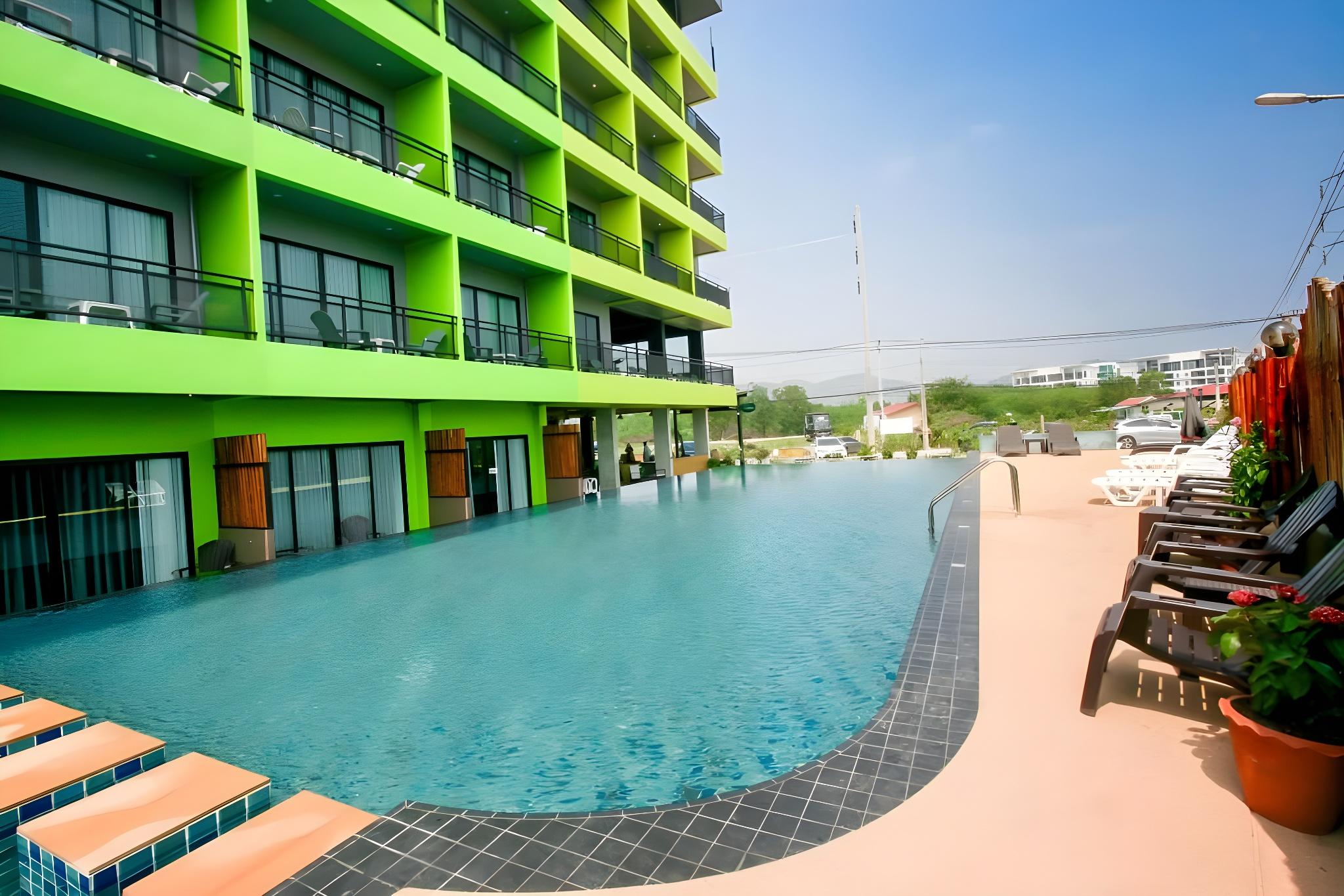 Bullkool Hua Hin 8/89