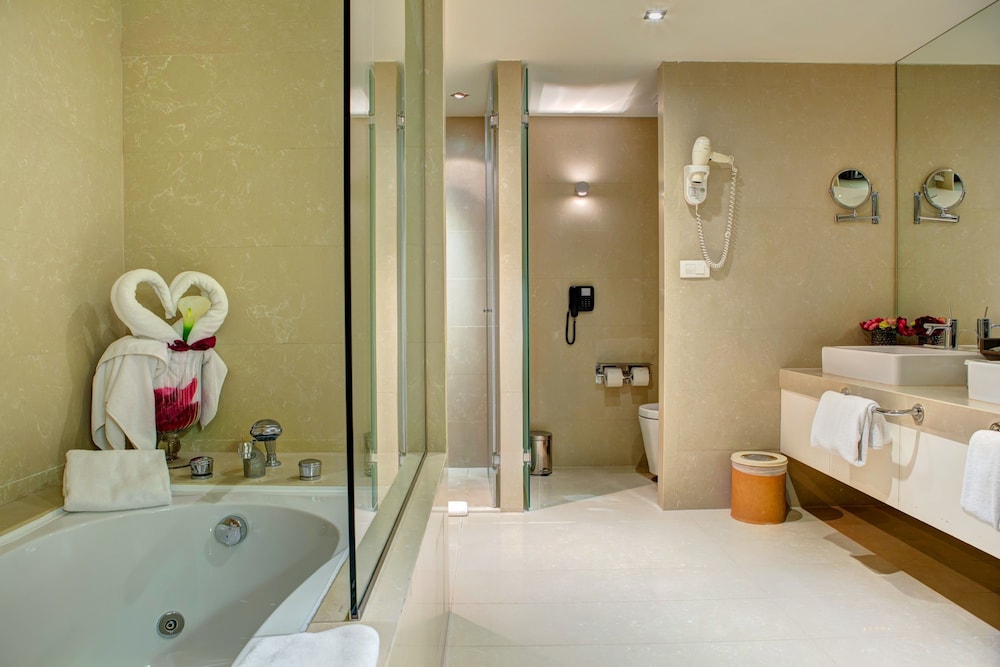 جناح تنفيذي بسرير كينج بإطلالة على البحر بشرفة، Rixos Premium Dubrovnik 8/10