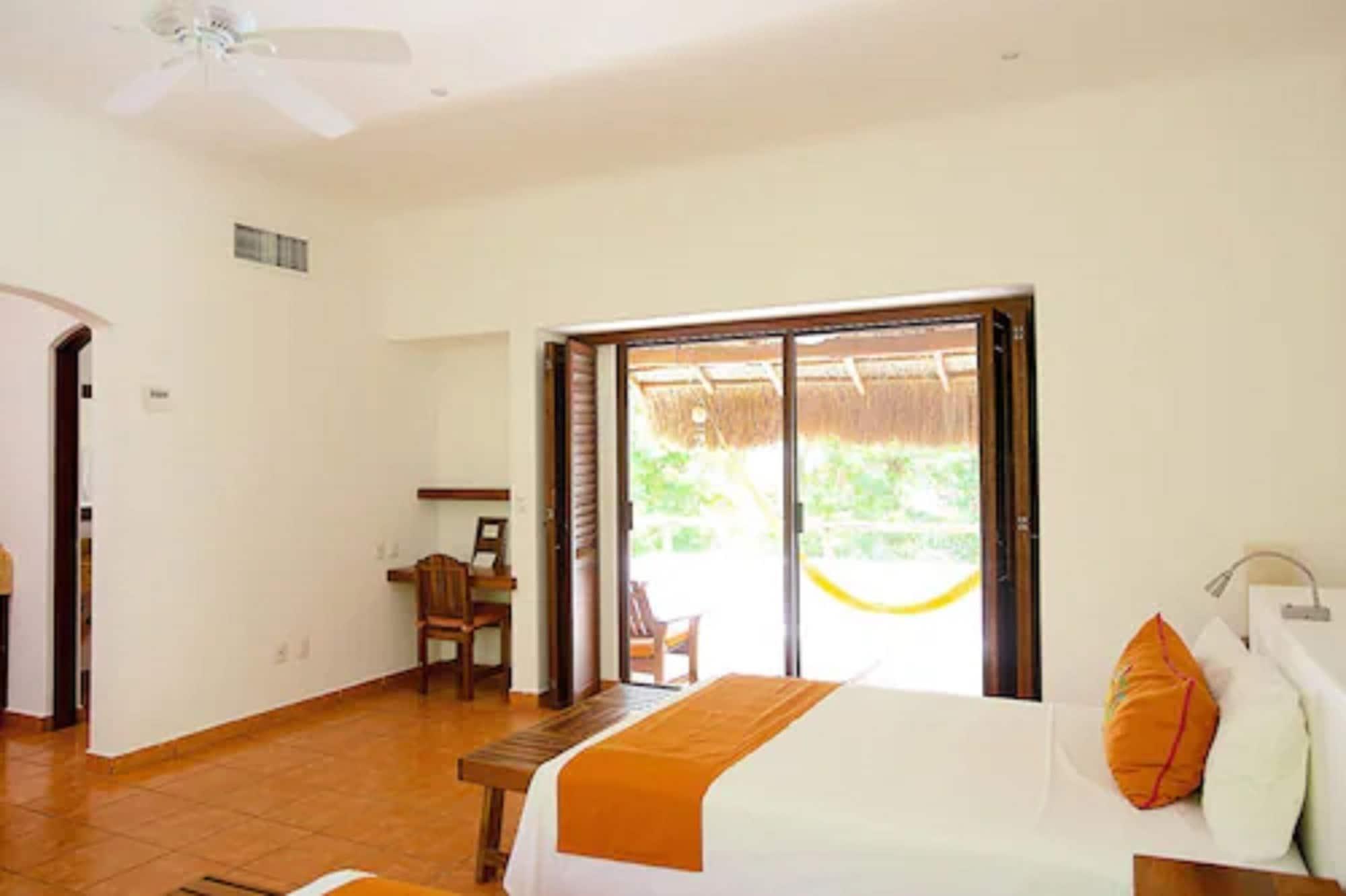 Lagoon Room