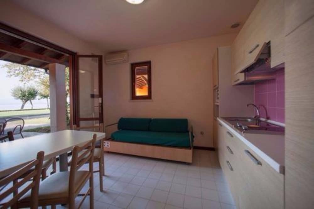The Garda Village 26/55