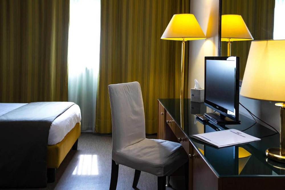 BV Oly Hotel 25/54