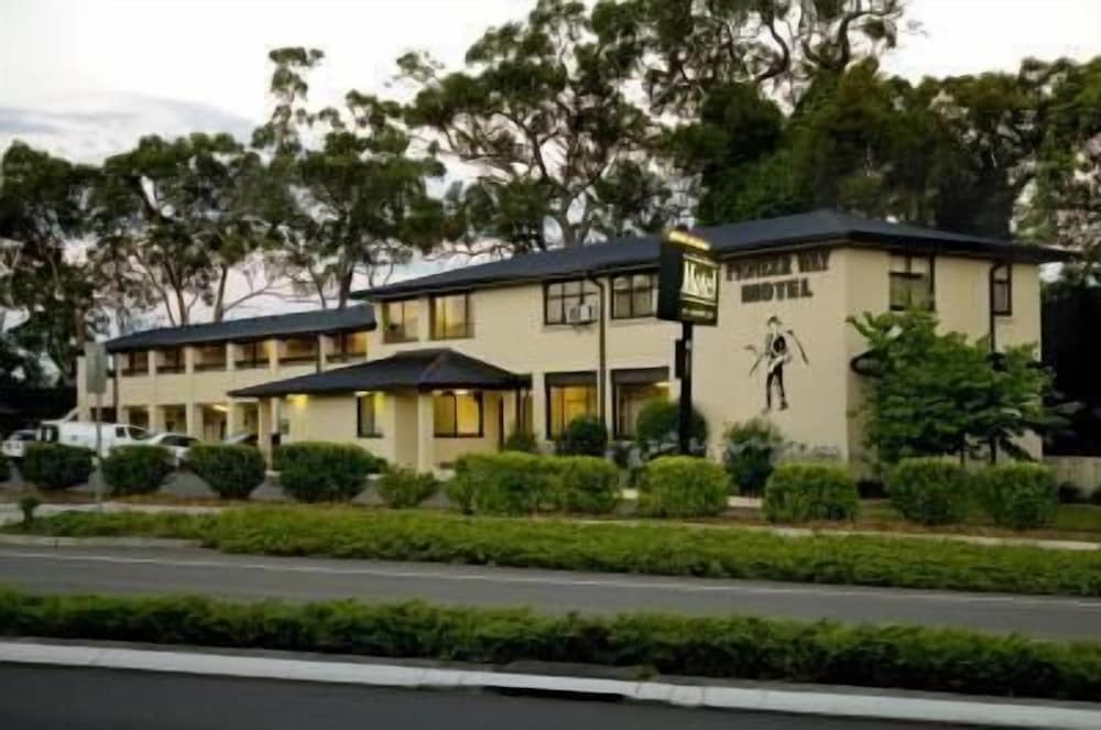 PIONEER WAY MOTEL 3/55