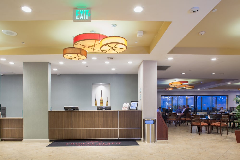 Crowne Plaza Ventura Beach 8/74