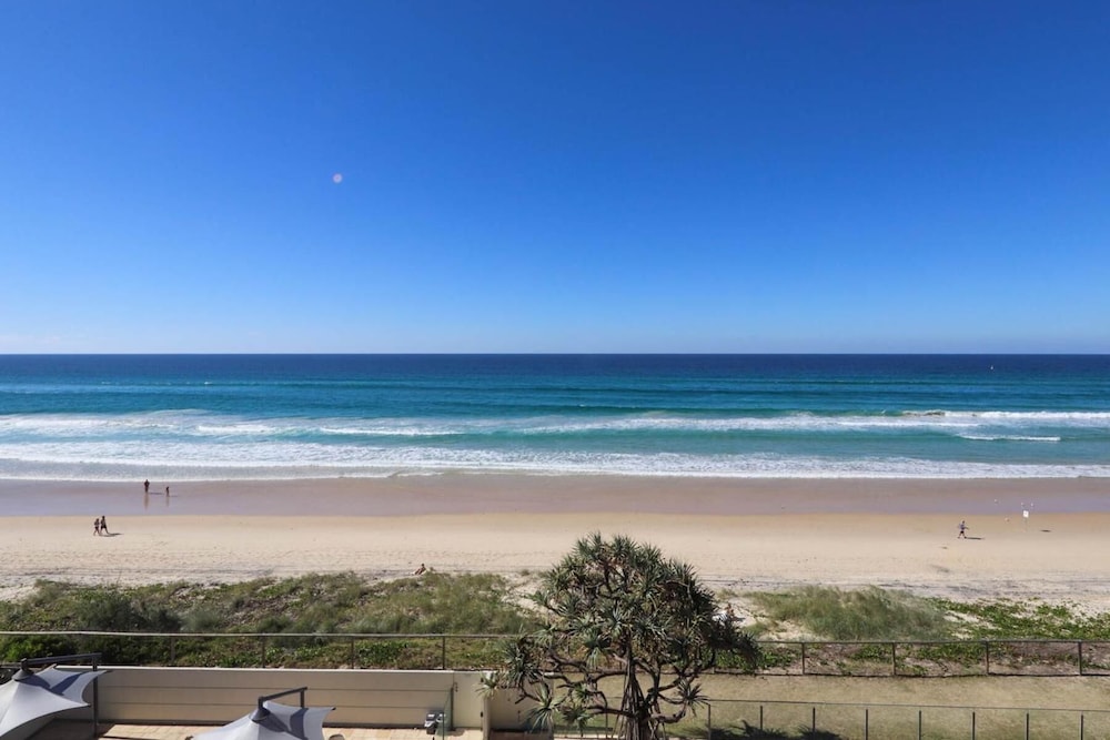 BEACHSIDE TOWER 42/64