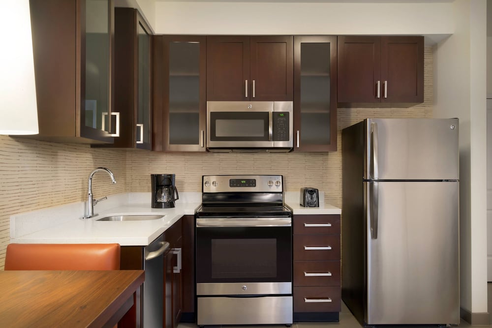 Residence Inn Winston Salem Hanes Mall 17/44