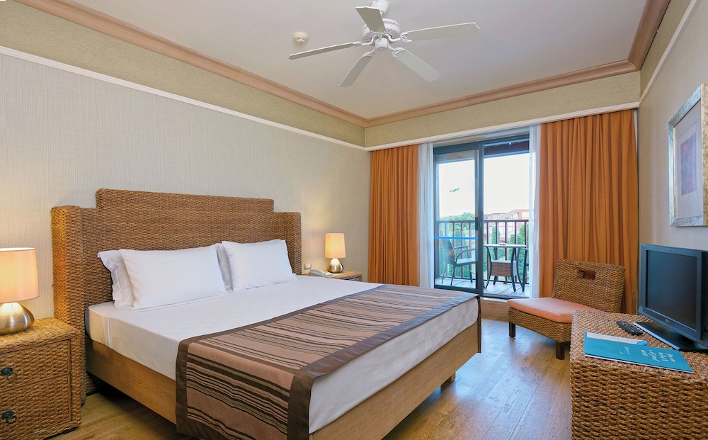 Lykia World Antalya 10/50
