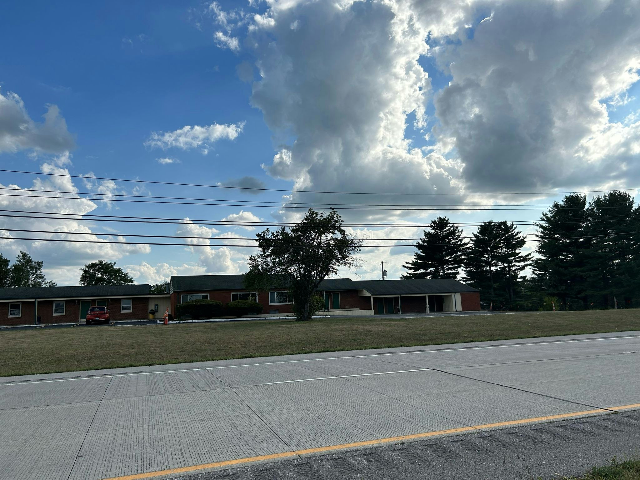 Hillcrest Motel by Oyo Aurora near Lawrenceburg 24/35