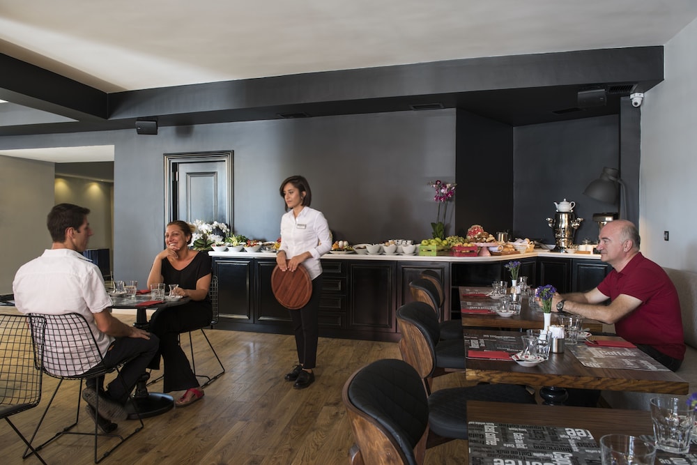 Rodosto Hotel 44/52