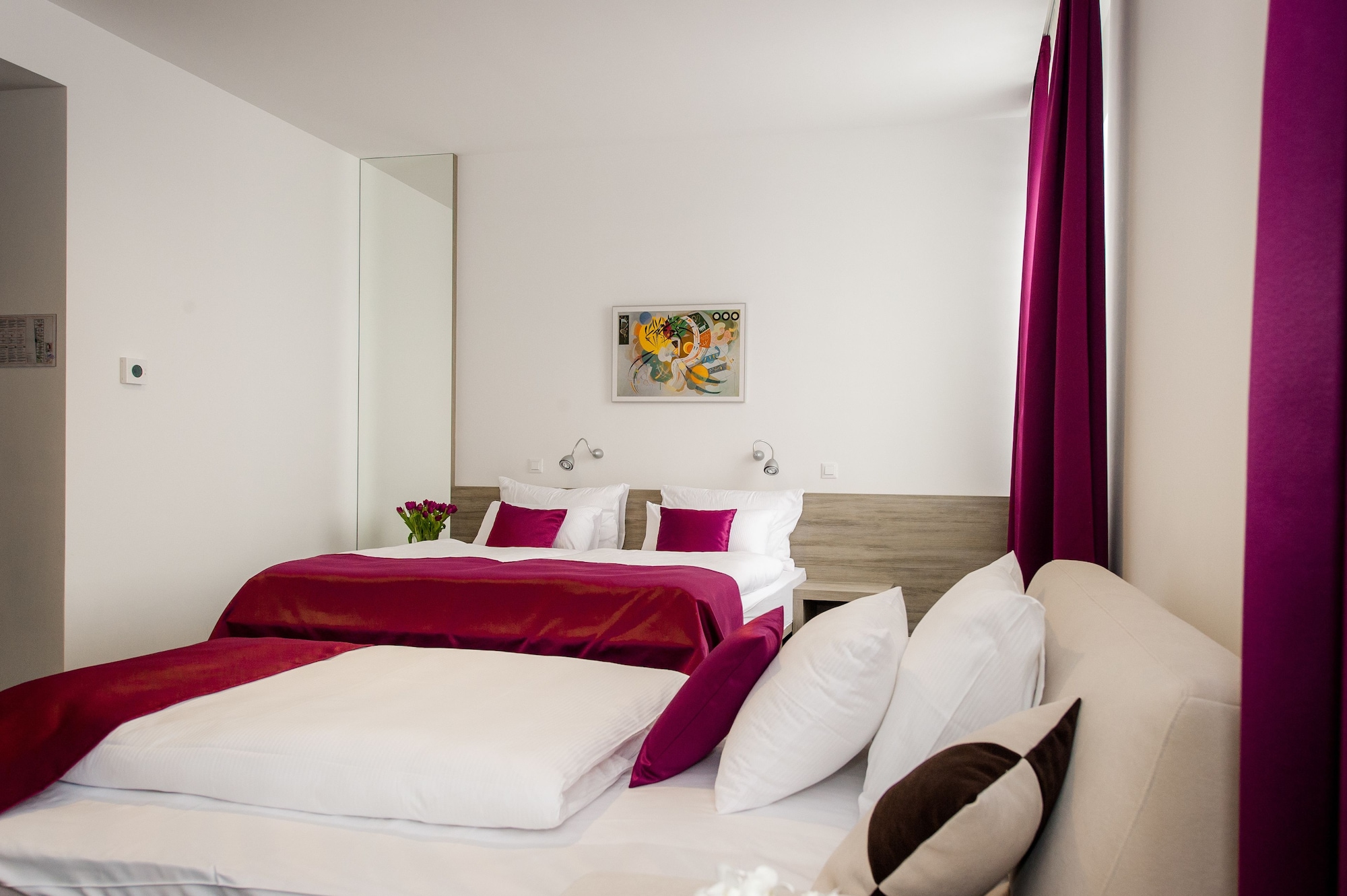 SUPERIOR, DOUBLE OR TWIN BED