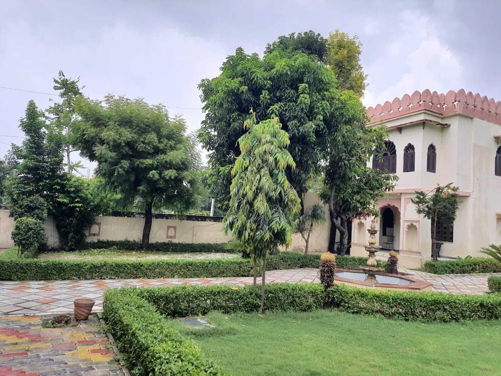 Sajjan Bagh 38/48