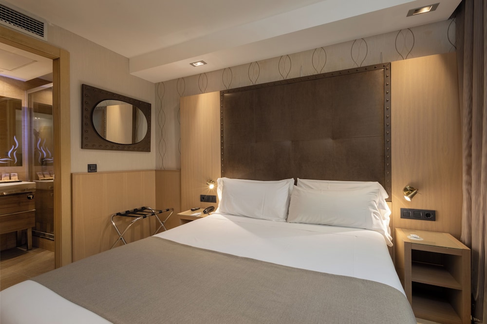 Room, Single, Double Bed