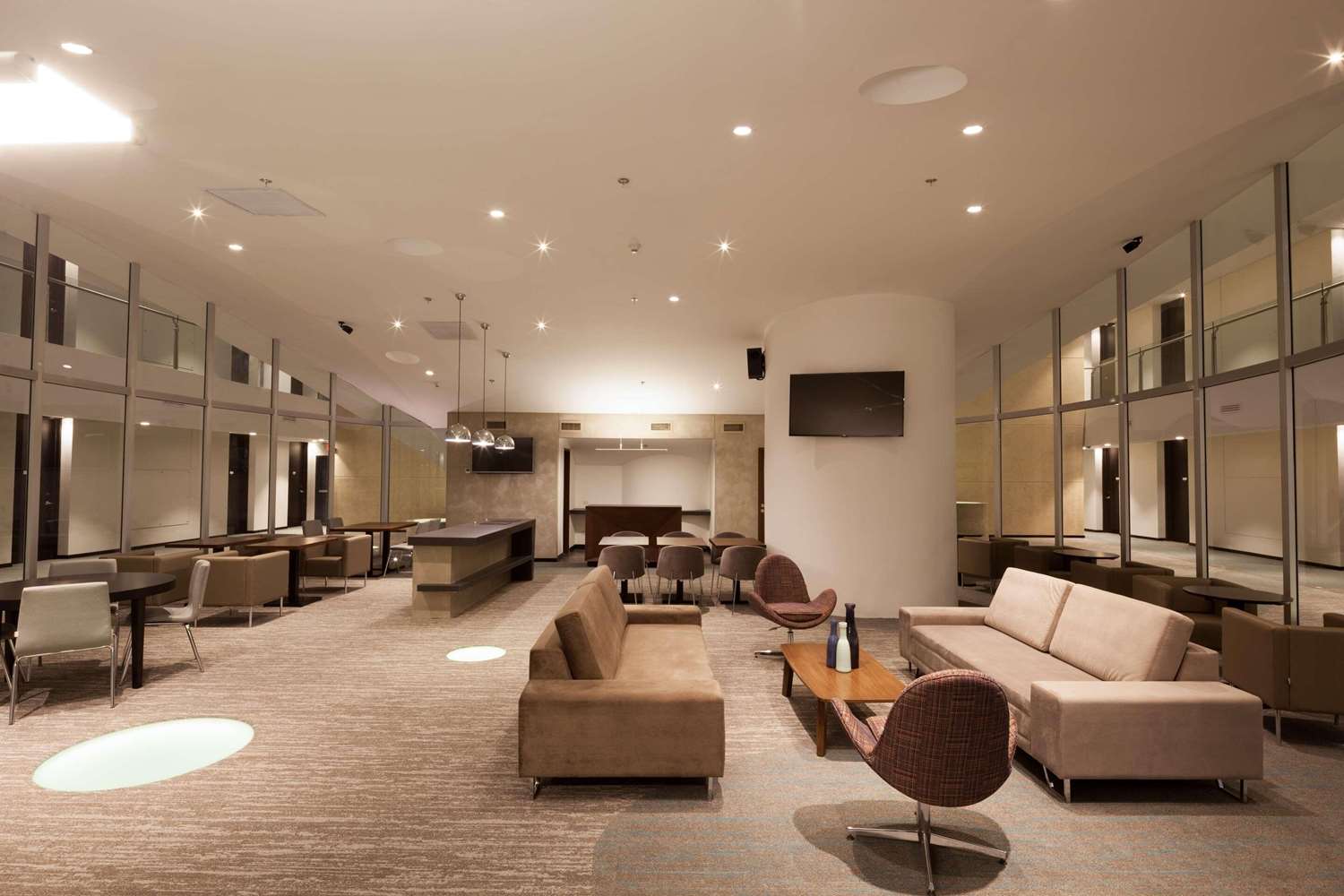 Radisson Hotel Santa Cruz 32/63
