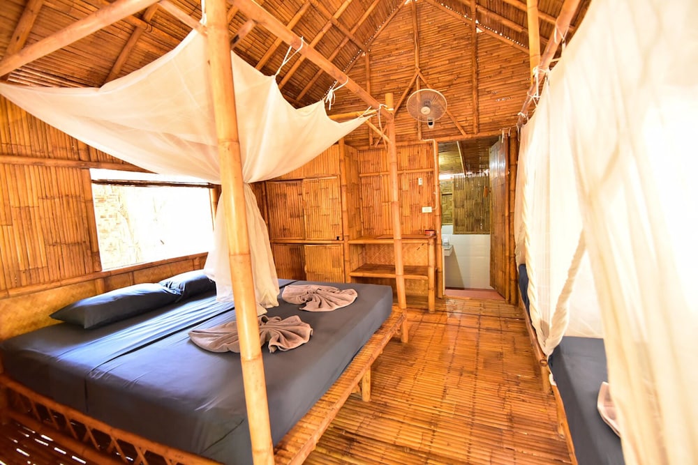 Green View Beach Resort 54/73