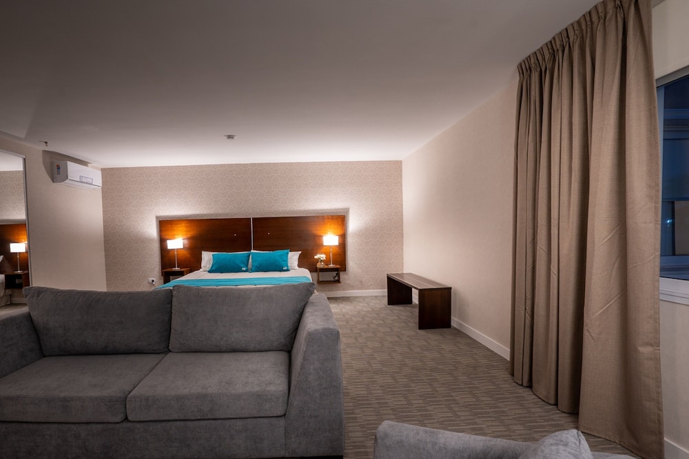 Howard Johnson By Wyndham La Plata 20/28