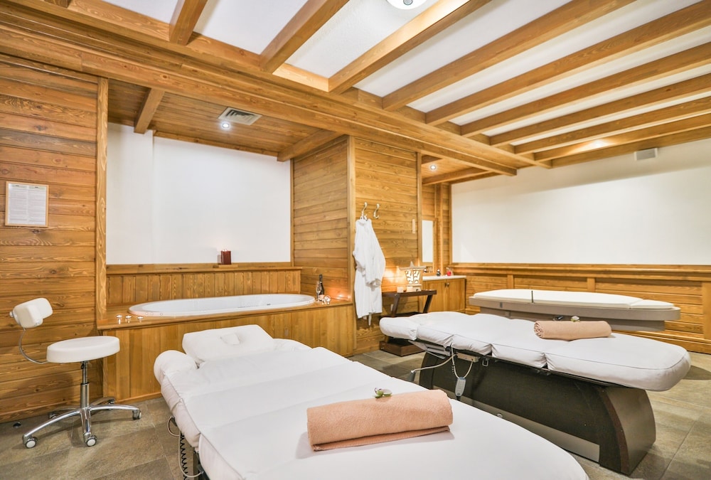 Pirin Golf Hotel & Spa 40/75