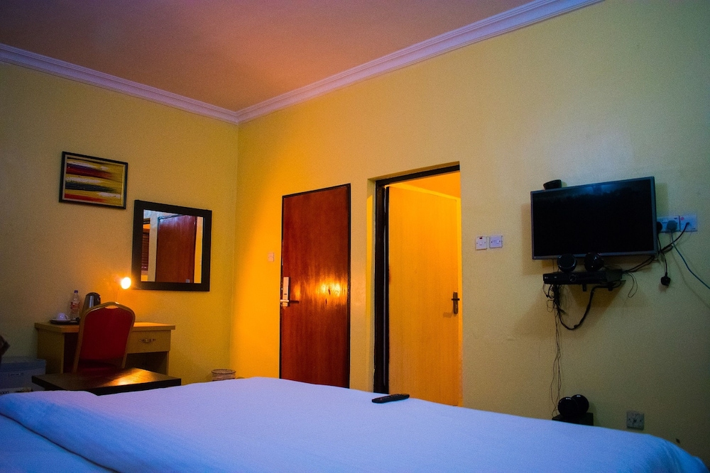 Esporta Suites (Agindingbi) 3/32