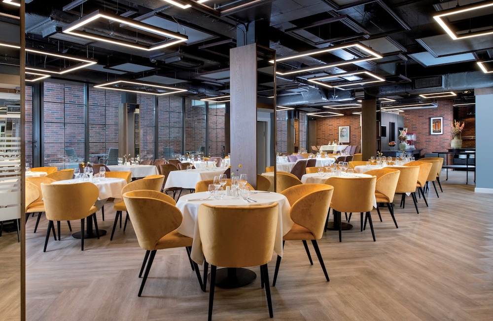 restaurant cafeteria