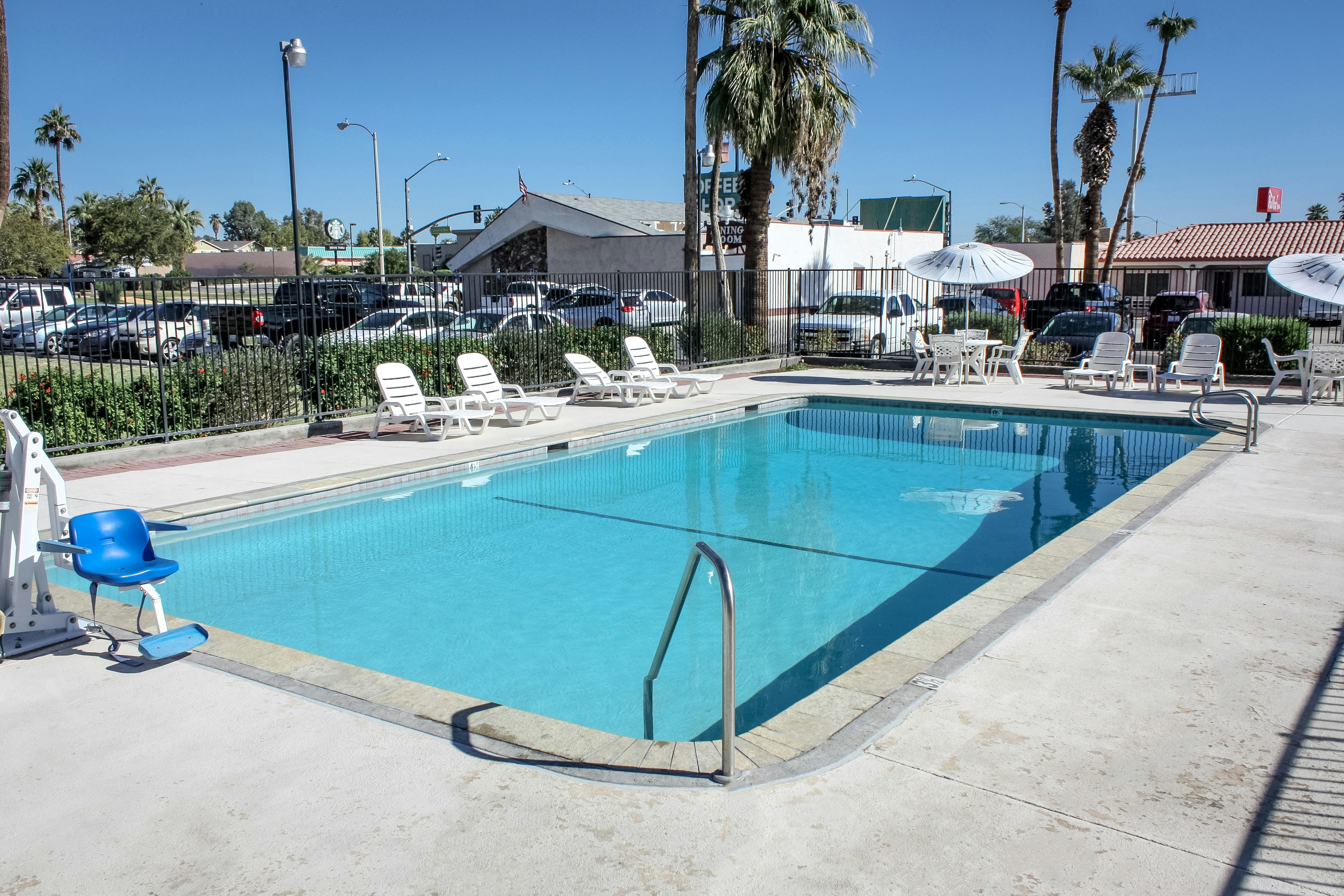 Red Roof Inn Blythe 17/27