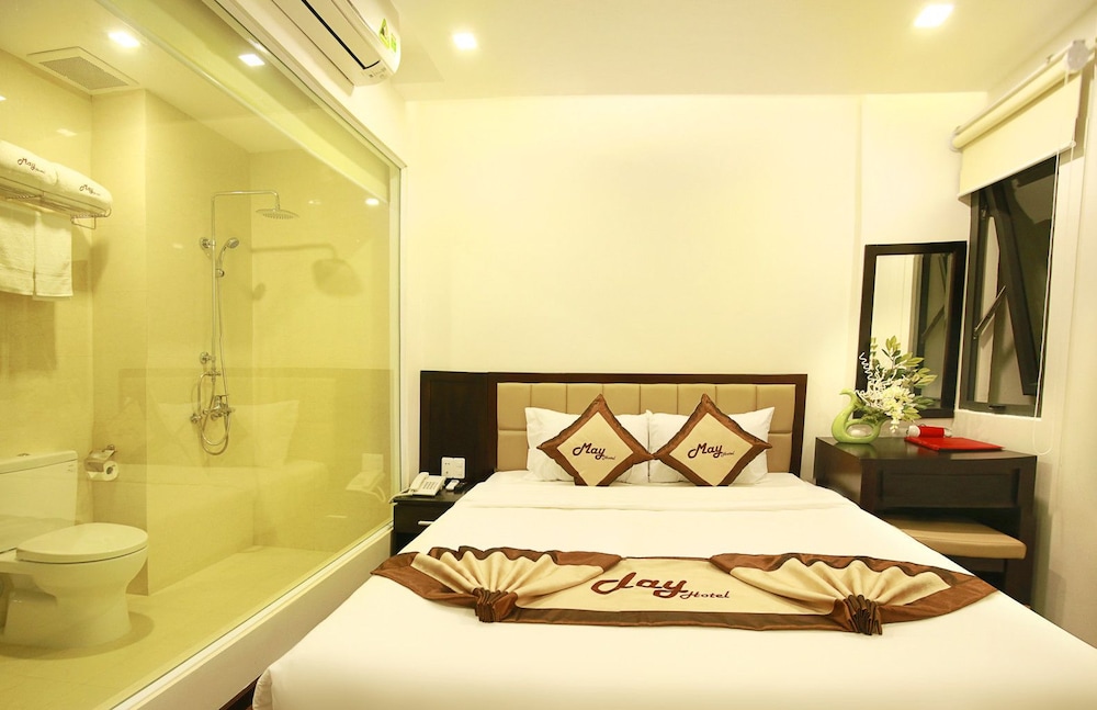 May Hotel 16/30