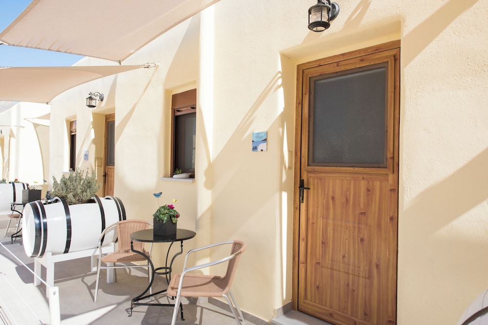 SMARAGDI APARTMENTS 39/55