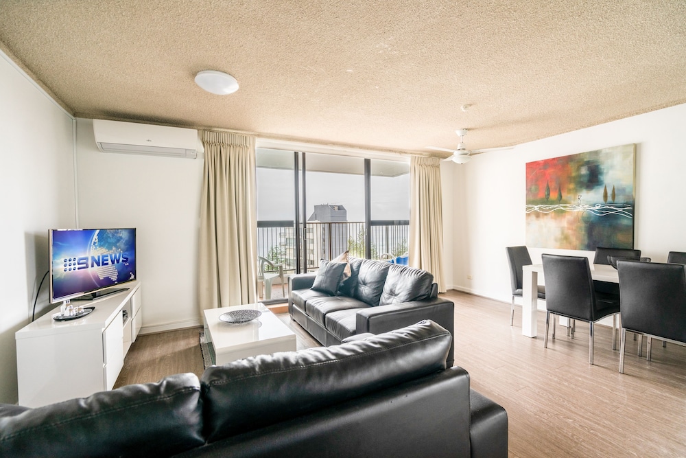 HORIZONS HOLIDAY APARTMENTS 53/79