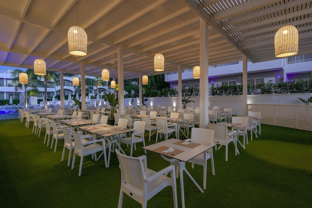 Oceanis Park Hotel 70/88