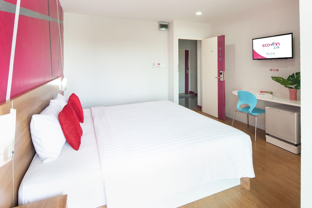 SUPERIOR, KING BED, CITY VIEW