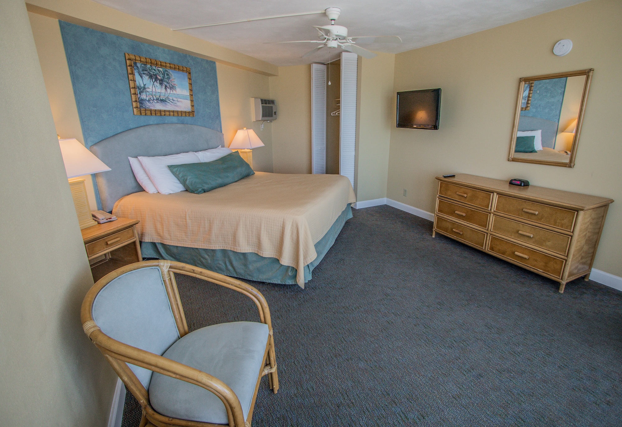 1 BEDROOM, CONDO, WINDOW SEAT, OCEAN VIEW, BALCONY