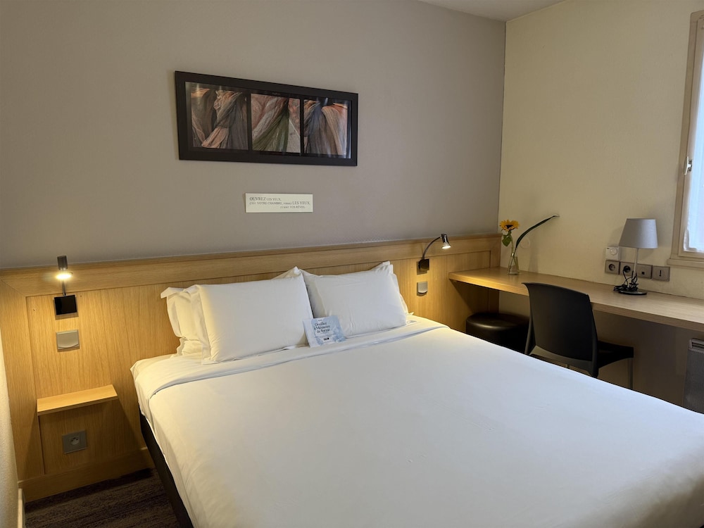 Standard, Double Bed, Kyriad Rennes Chantepie 2/10