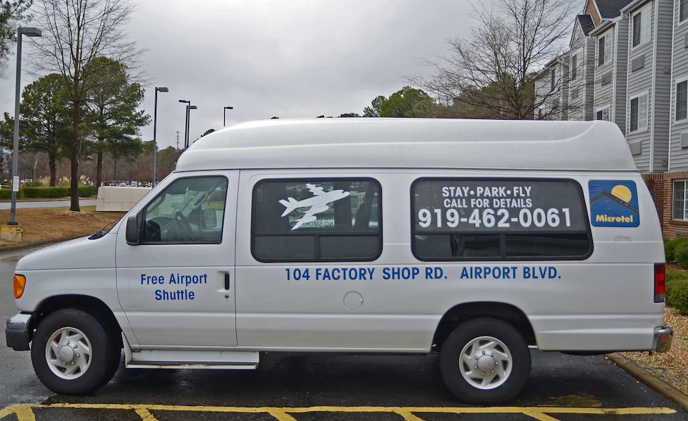 Microtel Inn & Suites by Wyndham Raleigh Durham Airport 15/32