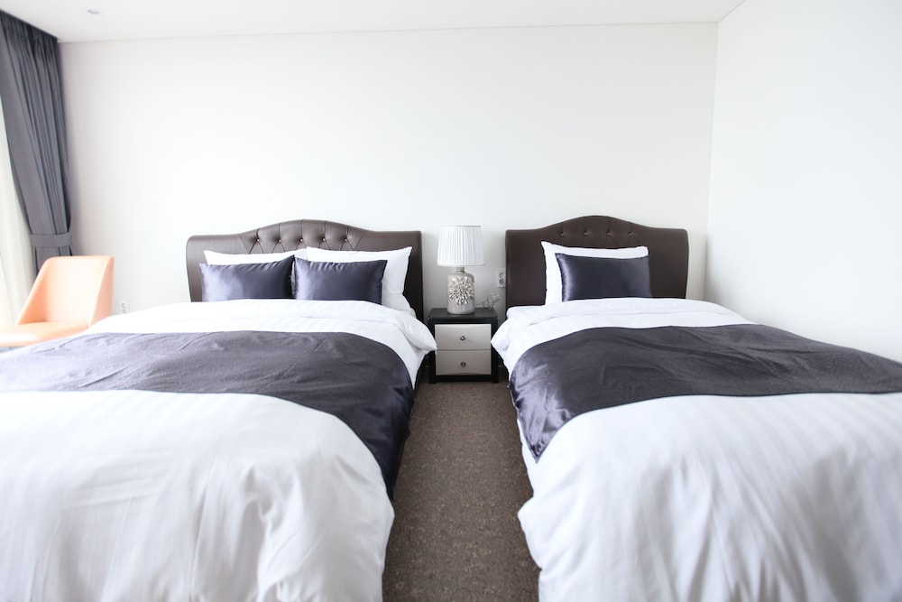 Eins Hotel 24/47