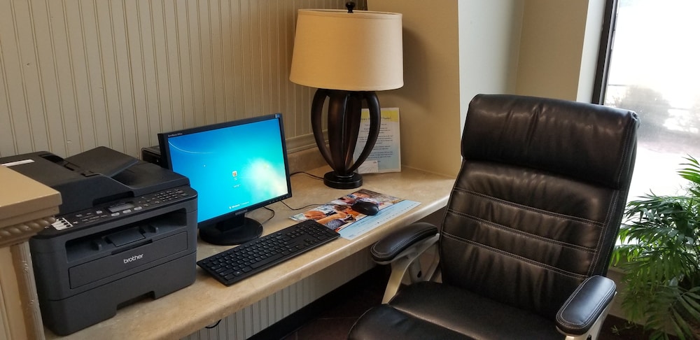 Days Inn & Suites by Wyndham Trinidad 33/41