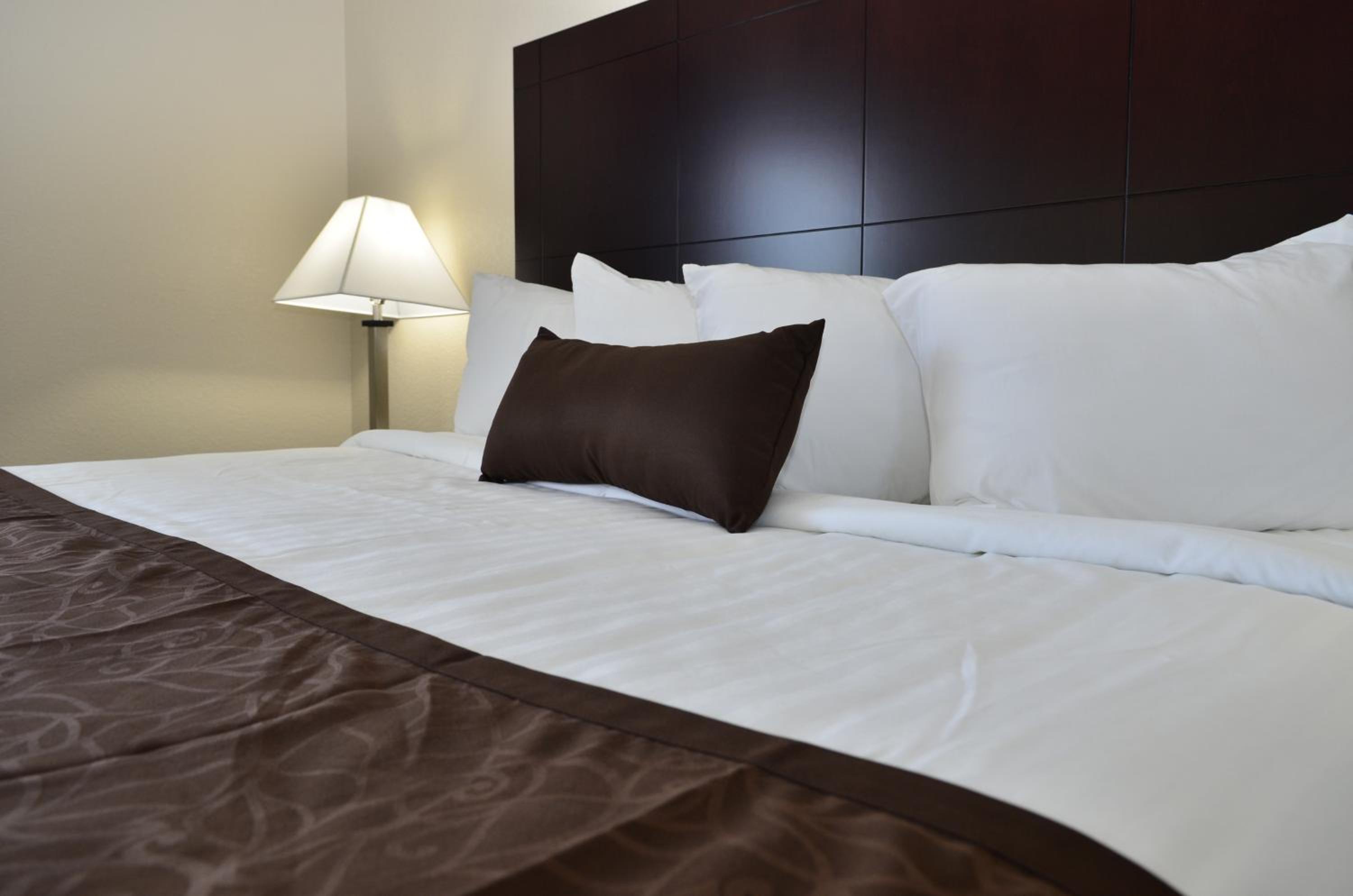 Cornerstone Inn & Suites 11/15