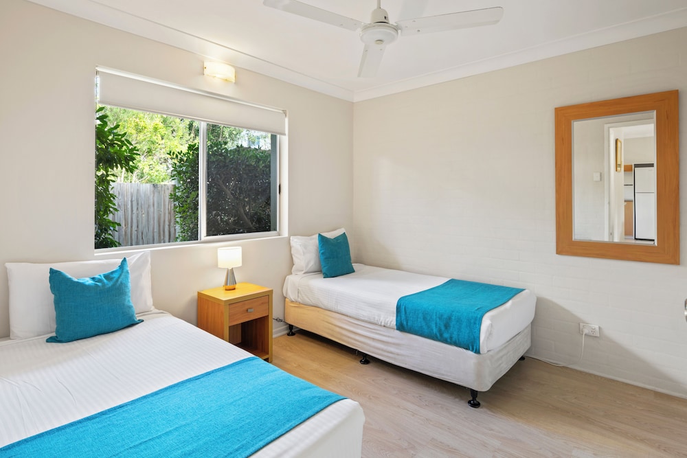 ARLIA SANDS APARTMENTS 11/64