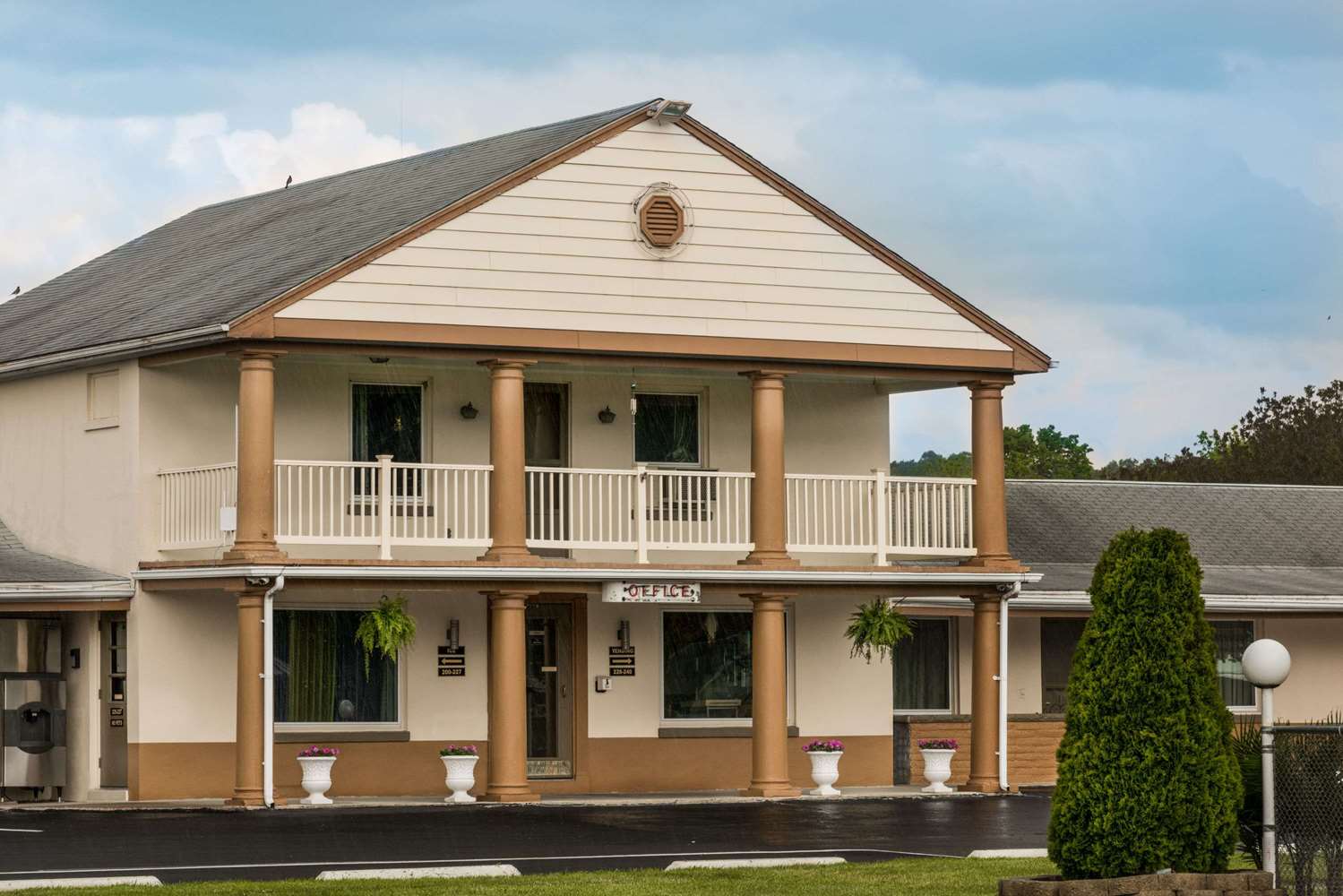 Econo Lodge Palmyra - Hershey 1/7