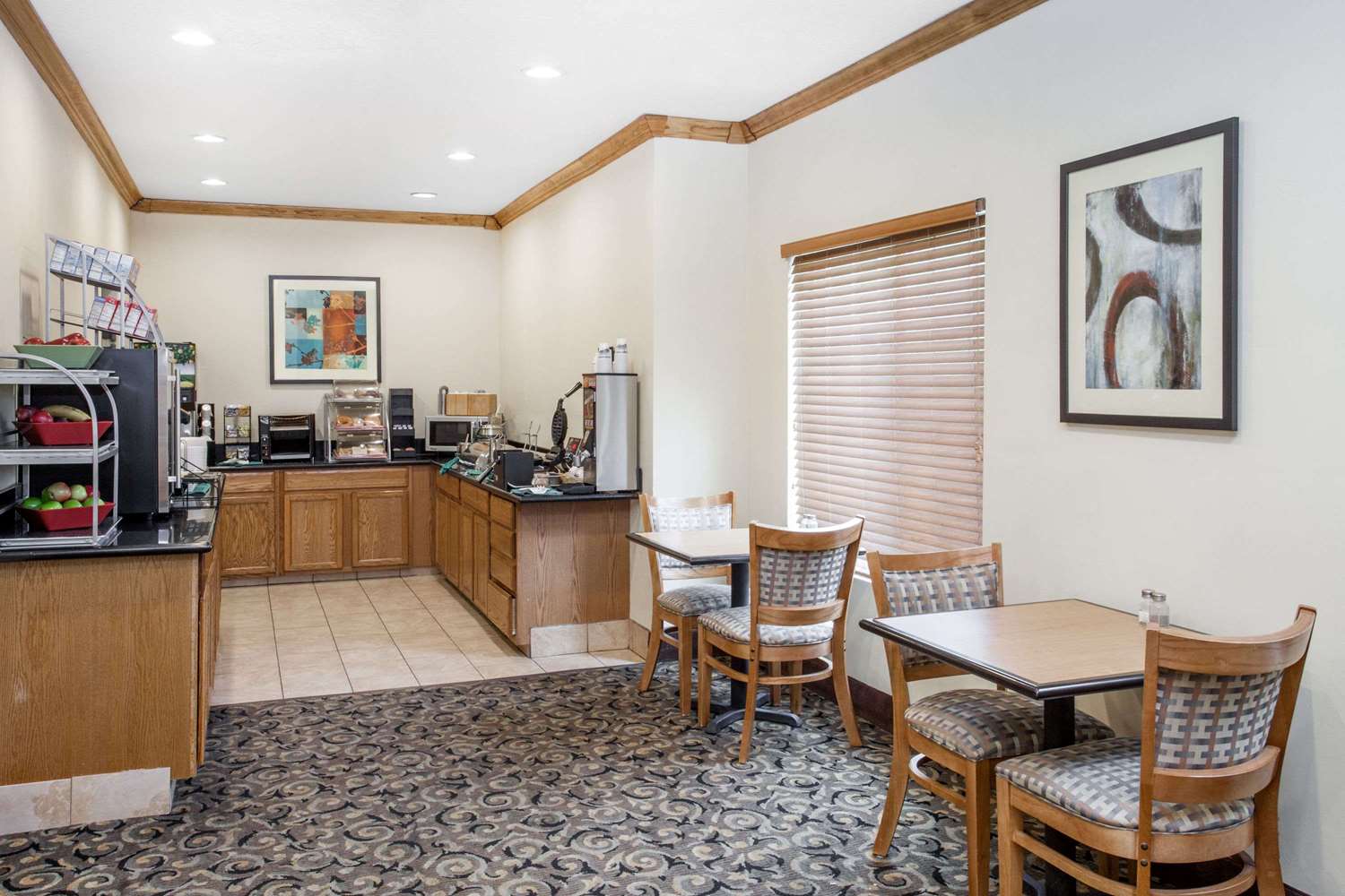 Hawthorn Suites By Wyndham Decatur 20/35