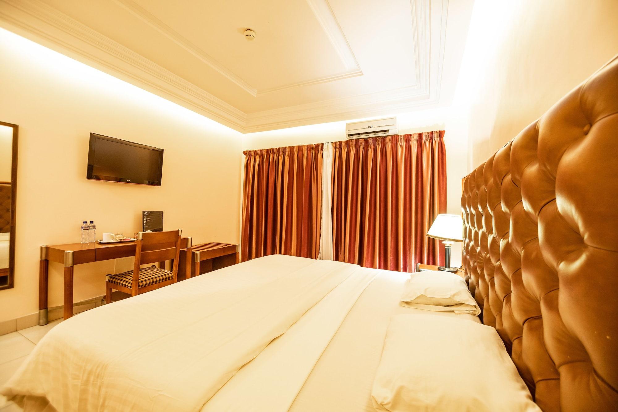 Bravia Eco Hotels 15/50