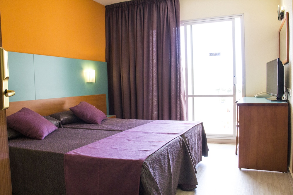 Papi Hotel 24/68
