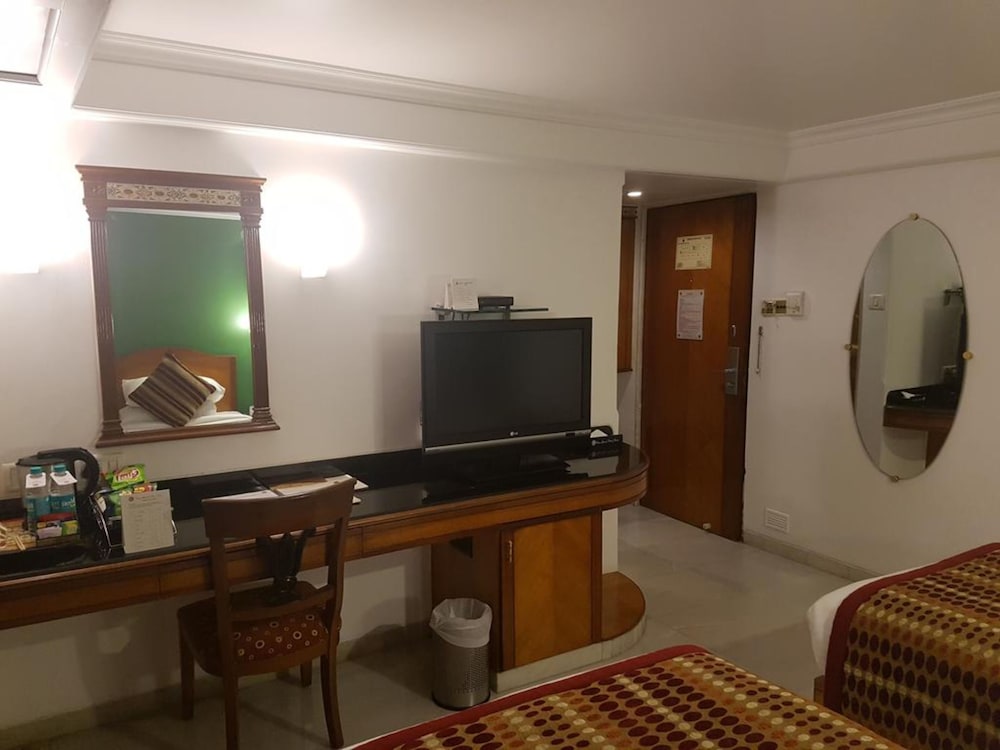 Ramee Guestline Dadar 61/71