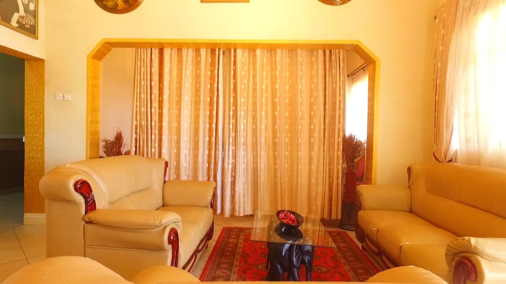 Executive Airport Hotel 30/50